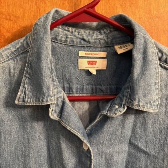 Levi’s Boyfriend Denim Button Up Collared Long Sleeve Top size Small - Picture 3 of 10